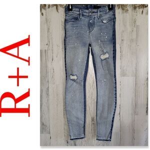 NWOT R+A Distressed Skinny Jean